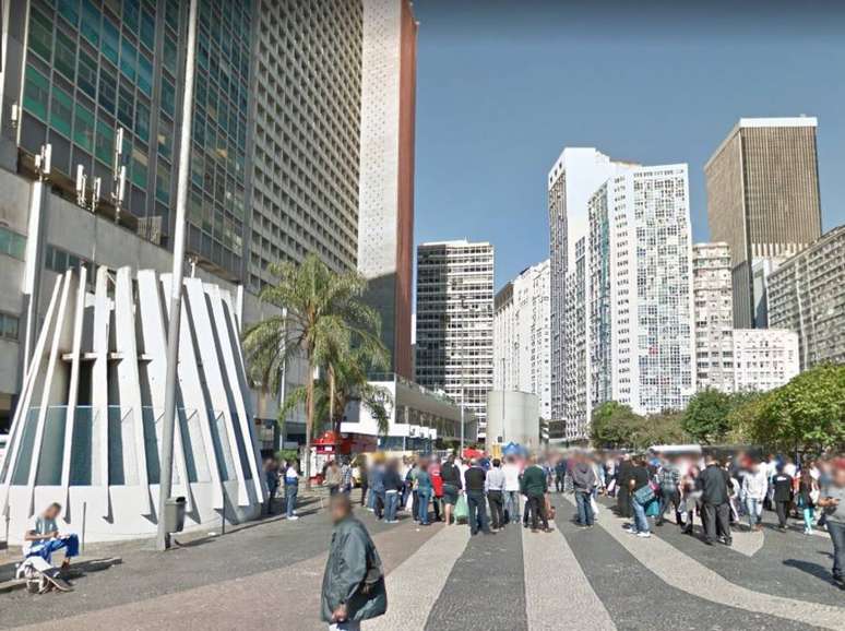 Troca de tiros após tentativa de assaltou acabou com 3 feridos no Largo da Carioca, no Rio