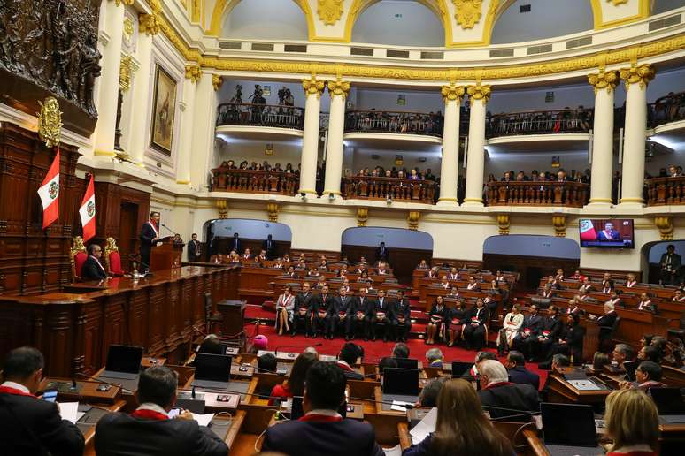 Presidente Martín Vizcarra faz discurso no Congresso do Peru
28/07/2019
Presidência do Peru/via Reuters