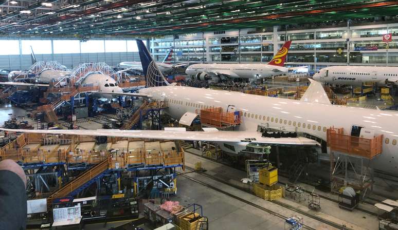 Boeing 787 Dreamliners é exibido na produção final na fábrica de widbody em North Charleston, Carolina do Sul, EUA. 17/01/2019. REUTERS/Eric Johnson