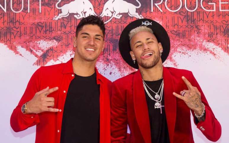 Neymar com amigo Medina na festa de 2019 (Foto: Flo Hagena / Red Bull Content Pool)