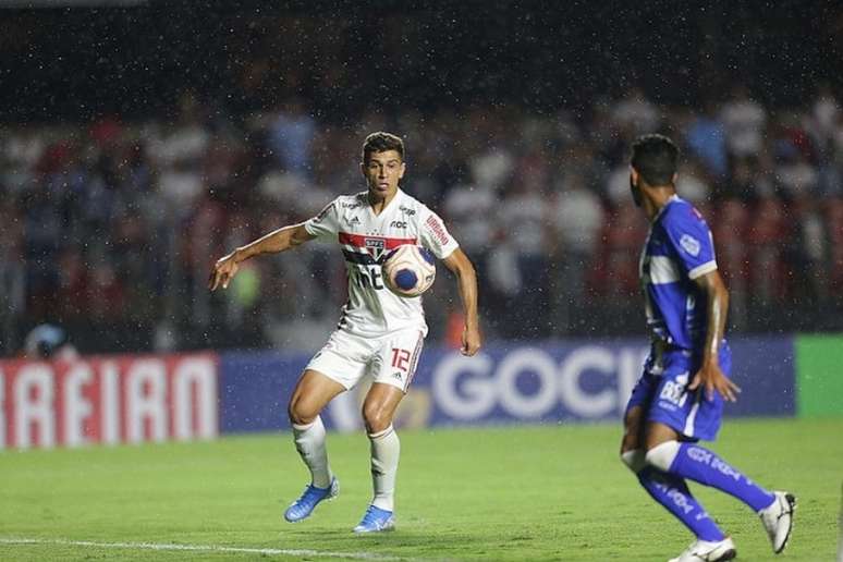 Vitor Bueno foi um dos principais destaques da vitória do São Paulo na estreia (Foto: Rubens Chiri/saopaulofc.net)