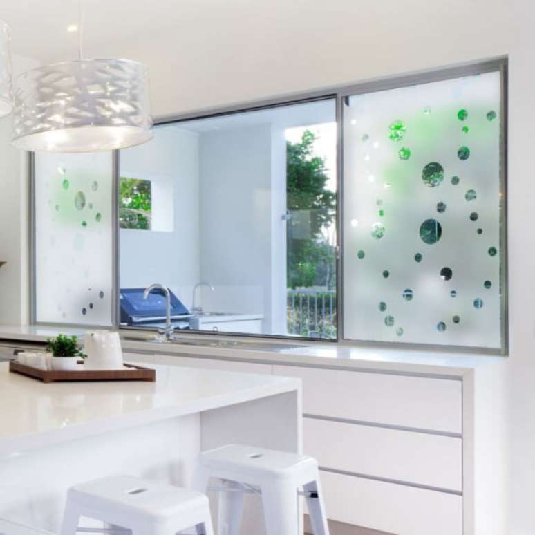 11. Tipos de vidro para janela jateada &ndash; Foto: Elo7