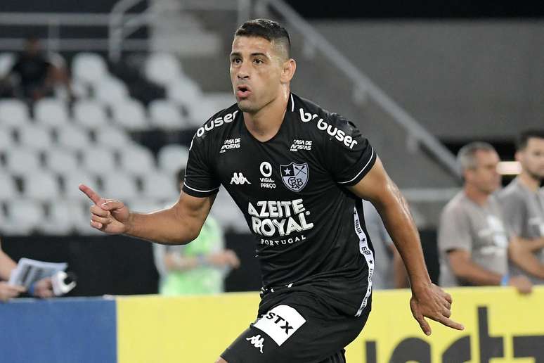 Diego Souza jogou no Botafogo ano passado