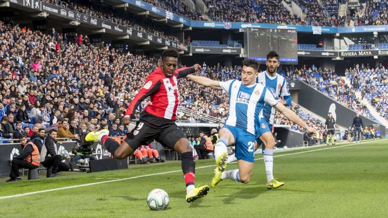 Iñaki Williams sofreu insultos racistas nesse sábado diante do Espanyol (Foto: Divulgação)