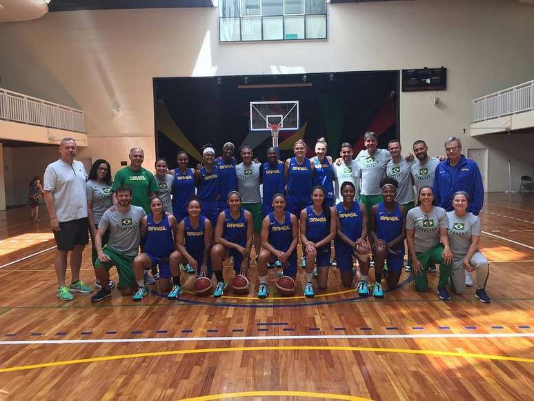 José Neto convoca a seleção brasileira feminina de basquete para o Pré-Olímpico.