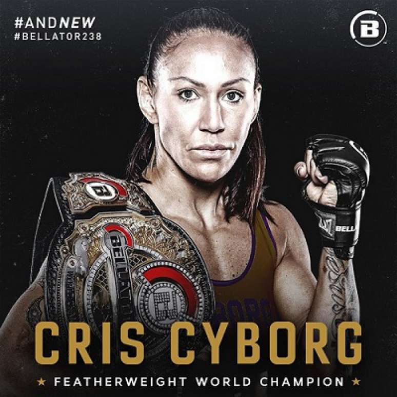 Cris Cyborg se tornou campeã pela quarta organização de MMA diferente (Foto: Divulgação)