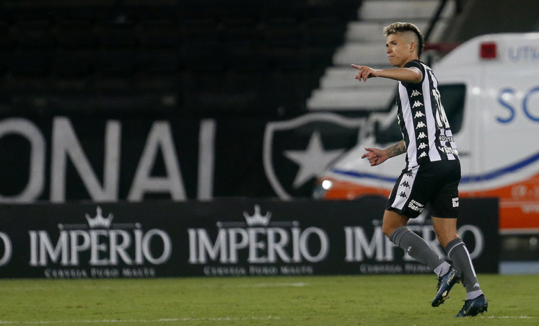 Bruno Nazário anotou um dos gols da vitória do Botafogo sobre o Macaé (Foto: Divulgação/Vitor Silva)