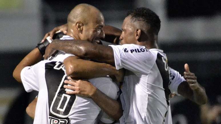 A Ponte conquistou sua primeira vitória em 2020 diante do Botafogo-SP (Foto: Divulgação/Álvaro Jr)