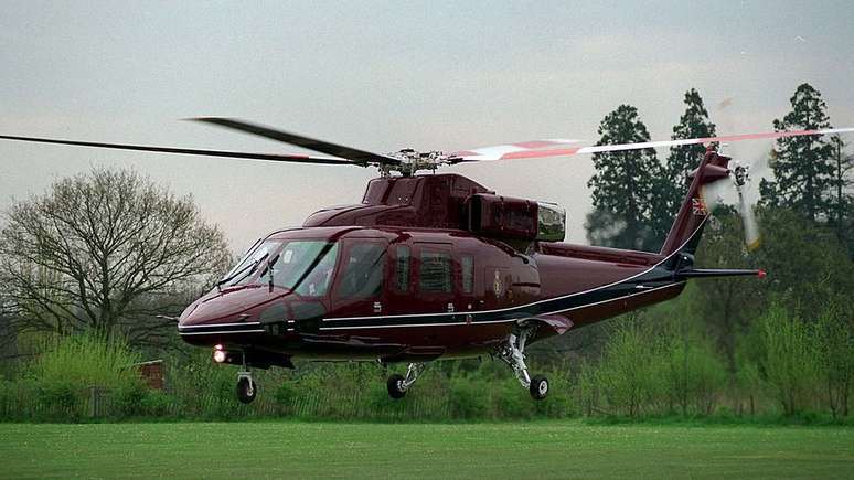 O modelo Sikorsky S-76 é normalmente usado para transportar autoridades, empresários e celebridades