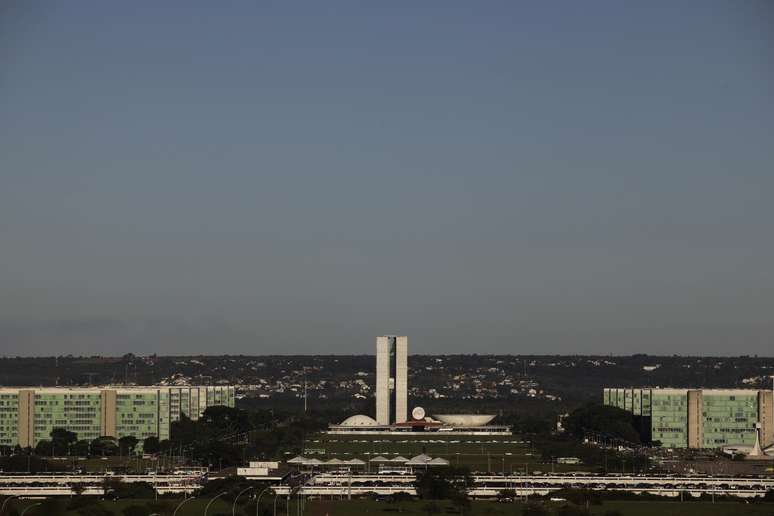 Esplanda dos Ministérios com o Congresso Nacional ao fundo, em Brasília
07/04/2010
REUTERS/Ricardo Moraes