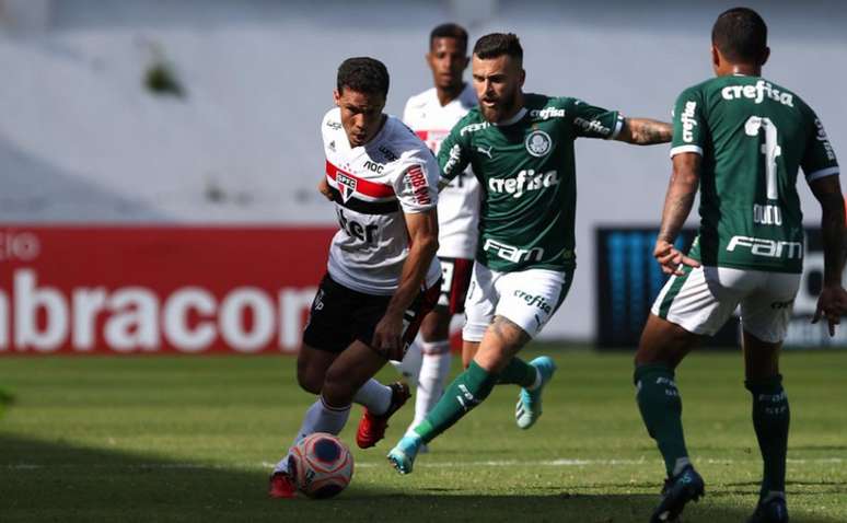 Lucas Lima e Dudu foram bem no clássico (Rubens Chiri)