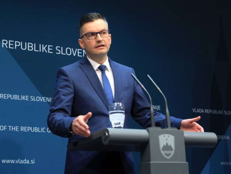 Premier da Eslovênia renuncia e pede eleições antecipadas