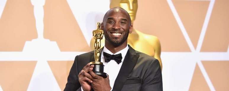 Kobe Bryant foi muito aplaudido pelos astros de Hollywood ao ganhar sua estatueta
