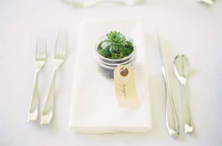 49. Lembrancinha de mesa para casamento com suculenta – Foto: Elizabeth anne Designs