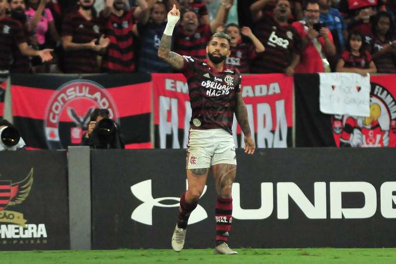 Gabigol comemora gol durante a partida entre Flamengo e Avaí
