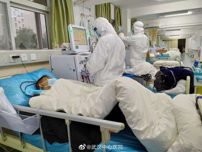 Pacientes são atendidos no Hospital Central de Wuhan
25/01/2020
Hospital Central de Wuhan VIA WEIBO /via REUTERS
