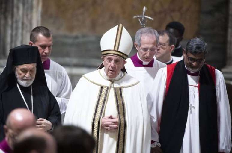 Papa Francisco durante missa no Vaticano, em 25 de janeiro