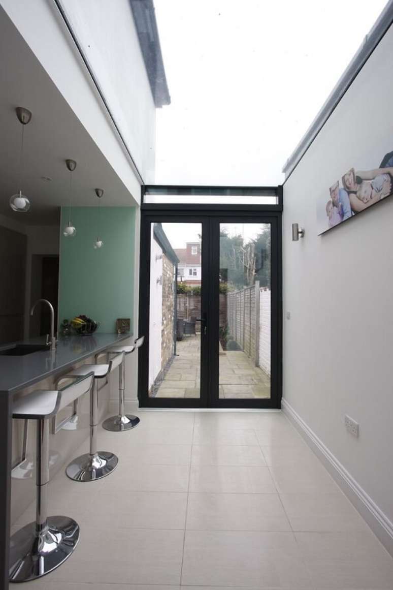 27. Cobertura de vidro para o corredor de entrada &ndash; Fonte: Pinterest