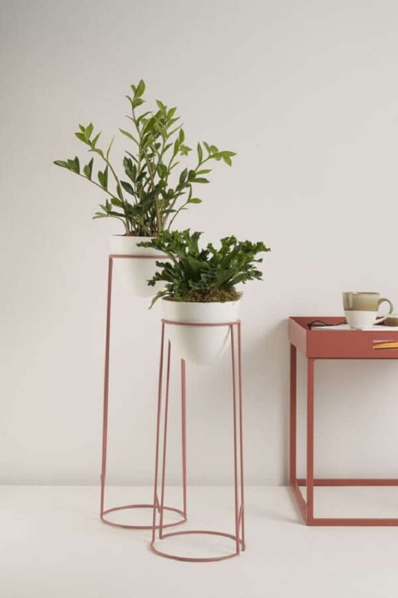 41. Delicados porta vasos na cor terracota &ndash; Foto: Pinterest