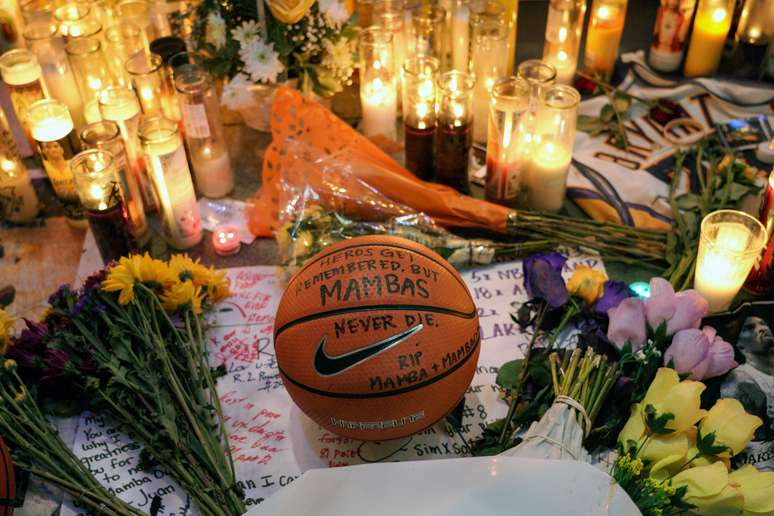 Homenagens a Kobe Bryant em Los Angeles
28/01/2020
REUTERS/Kyle Grillot