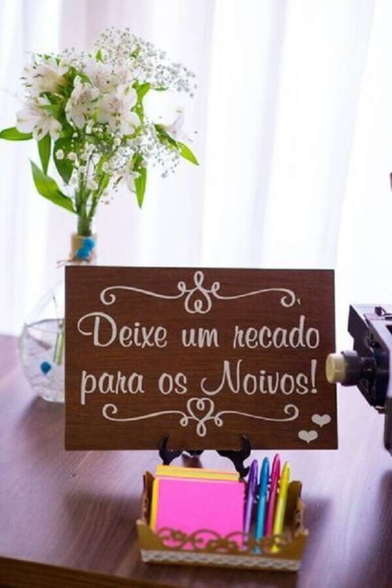 35- Espaço para mensagem é muito utilizado na decoração de noivado. Fonte: Pinterest