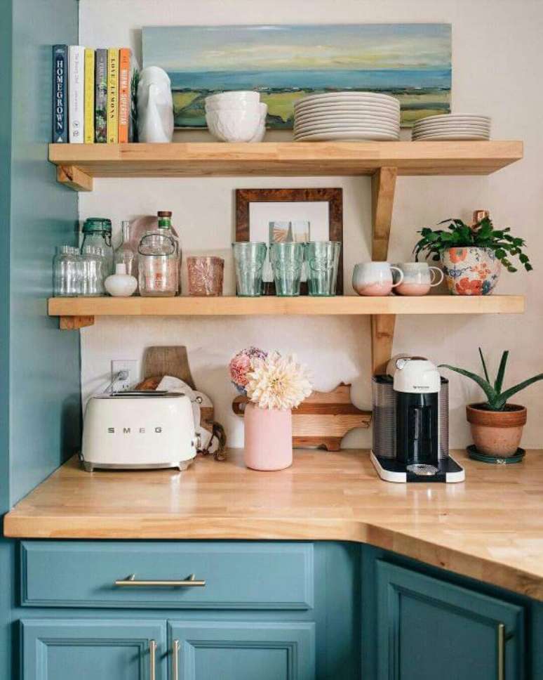 62. Detalhes de cores para cozinha retrô – Foto: Pinterest