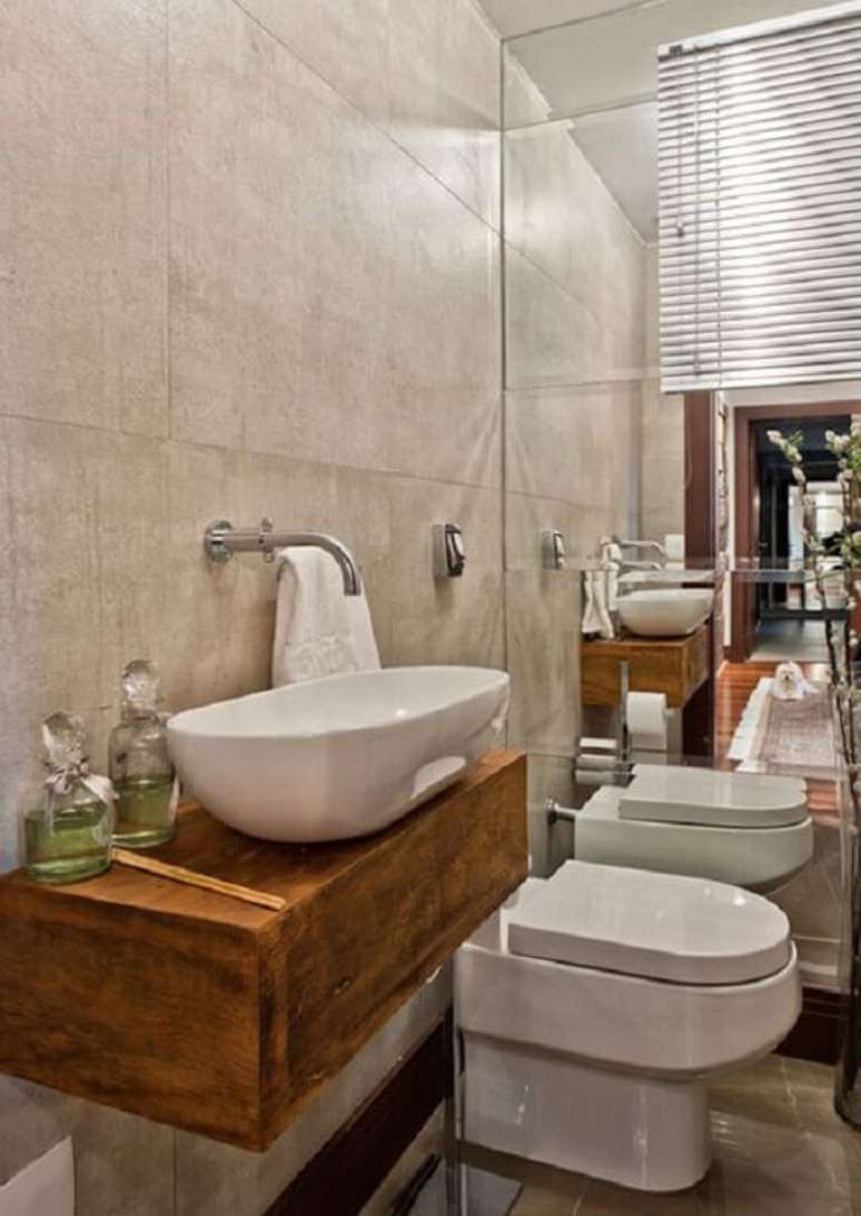 1. Escolher o modelo ideal de pia para banheiro pequeno é fundamental para otimização de espaço e funcionalidade – Foto: Pinterest