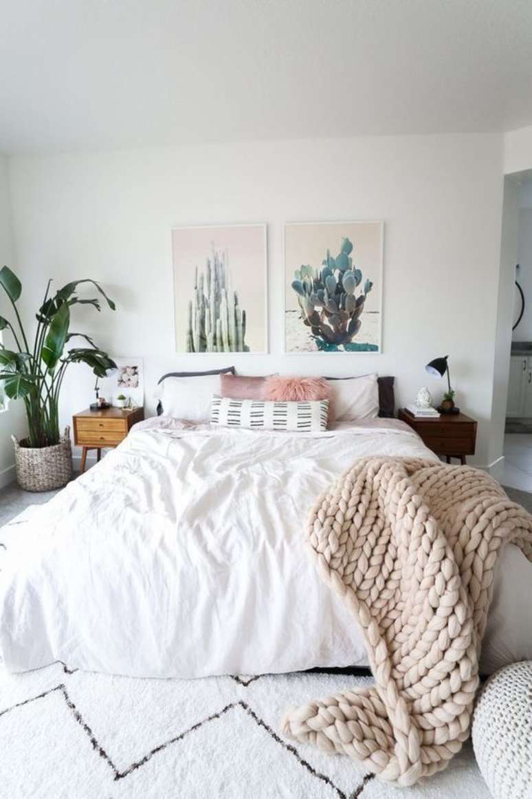 92. Quarto com quadros de cacto – Via: Pinterest