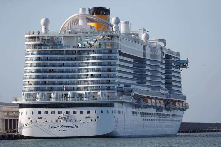 Navio Costa Smeralda, ancorado no porto de Civitavecchia
30/01/2020
REUTERS/Guglielmo Mangiapane