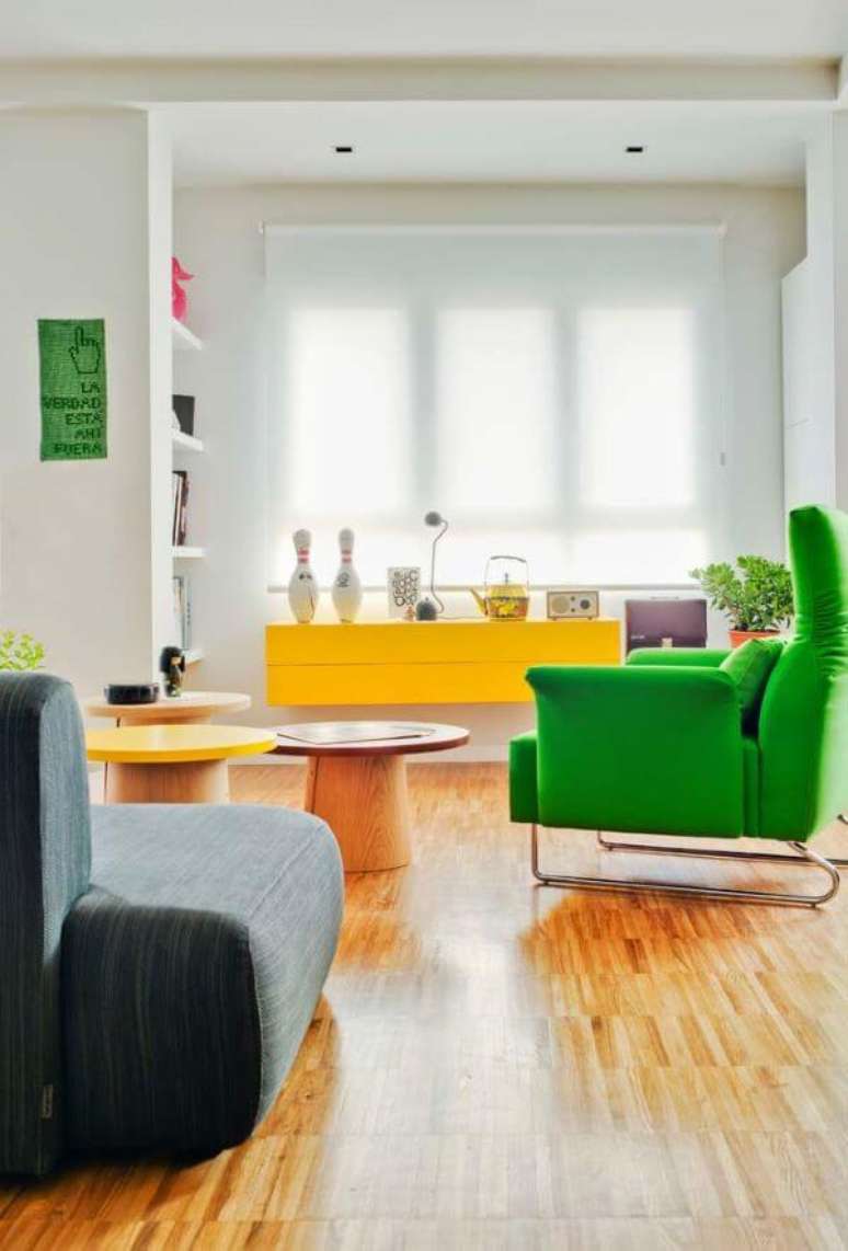 51. Persianas para sala colorida &ndash; Foto: Decor F&aacute;cil