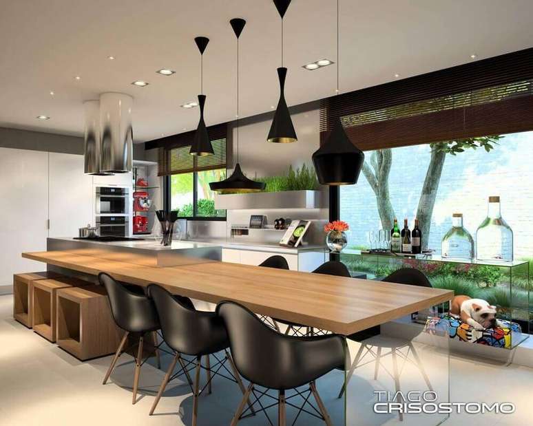 15. Decora&ccedil;&atilde;o de cozinha com lumin&aacute;rias de teto preta