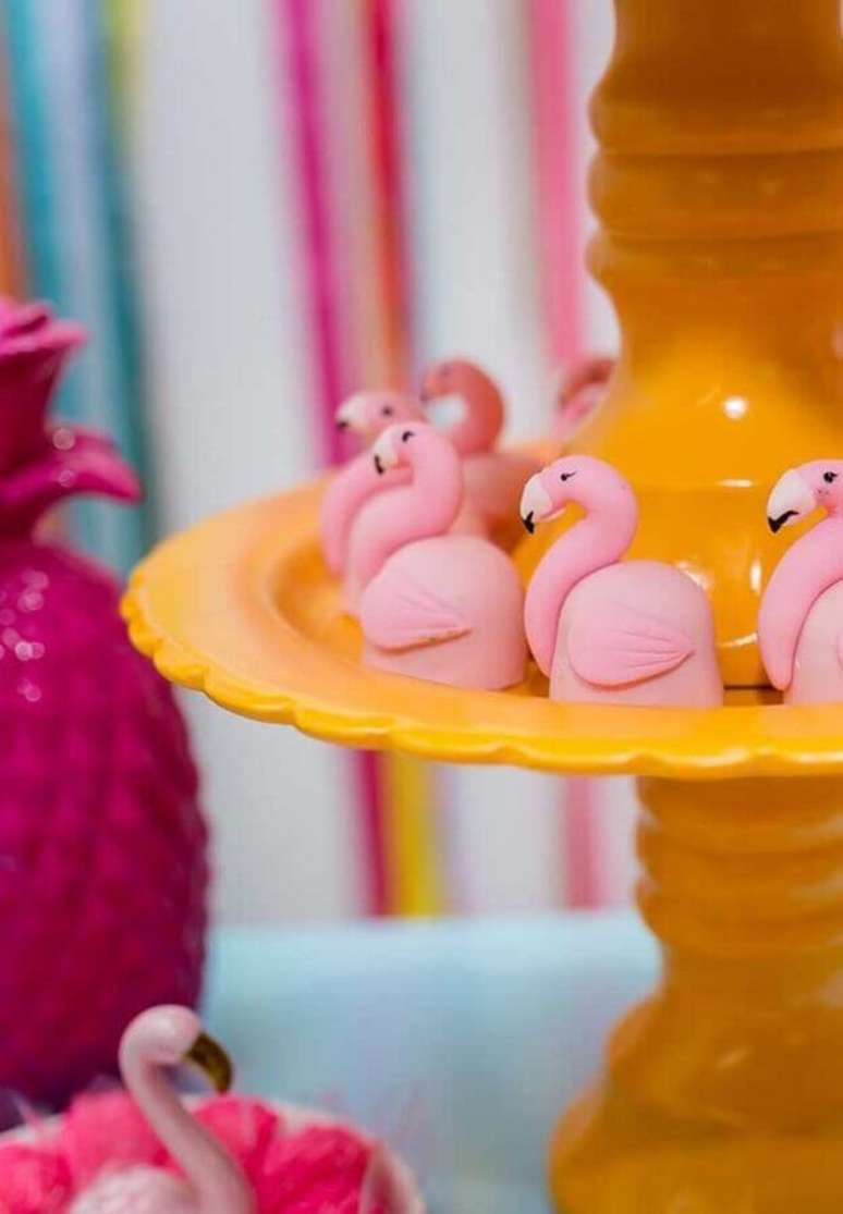 62. Ideias de docinhos decorados para festa de aniversário de flamingo – Foto: Pinterest