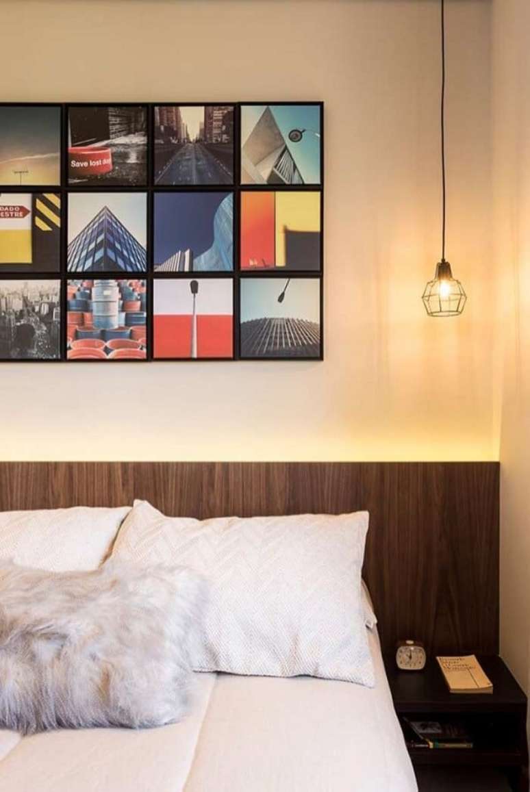 22- Os quadros para quarto podem ser feitos com fotos coloridas emolduradas. Fonte: Pinterest