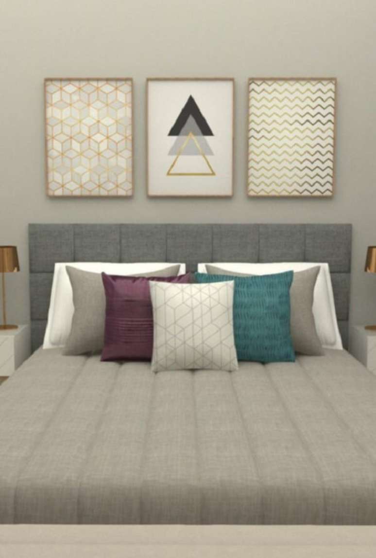 55- Na decora&ccedil;&atilde;o do dormit&oacute;rio, os quadros para quarto tem tonalidades semelhantes a colcha. Fonte: Em Canto Meu