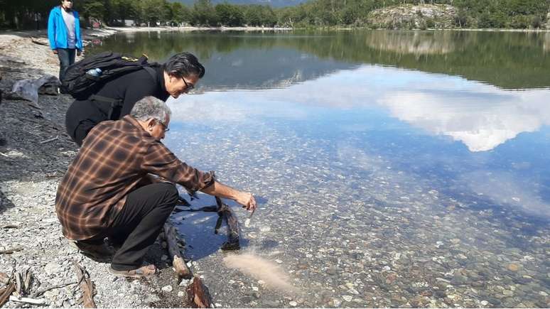 Em 4 de janeiro, os pais de Yumi lan&ccedil;aram as cinzas da filha no Parque Nacional da Terra, no Ushuaia, na Argentina