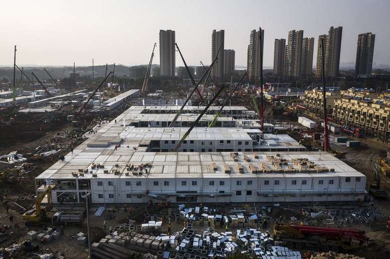 Vista aérea da construção do Hospital Huoshenshan