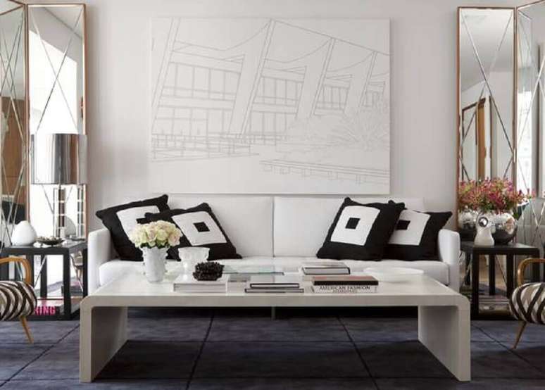 8. As almofadas grandes para sof&aacute; deixam a decora&ccedil;&atilde;o mais sofisticada.