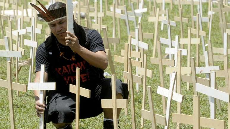 A história dos guarani-kaiowá é marcada por conflitos e mortes nos últimos anos. Na foto, um protesto em Brasília em 2012