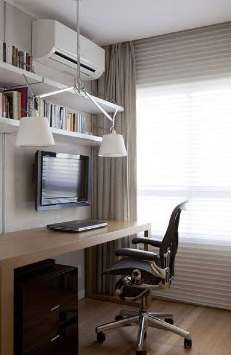 35. A cadeira para escrit&oacute;rio planejado deve trazer conforto para o usu&aacute;rio. Fonte: Pinterest