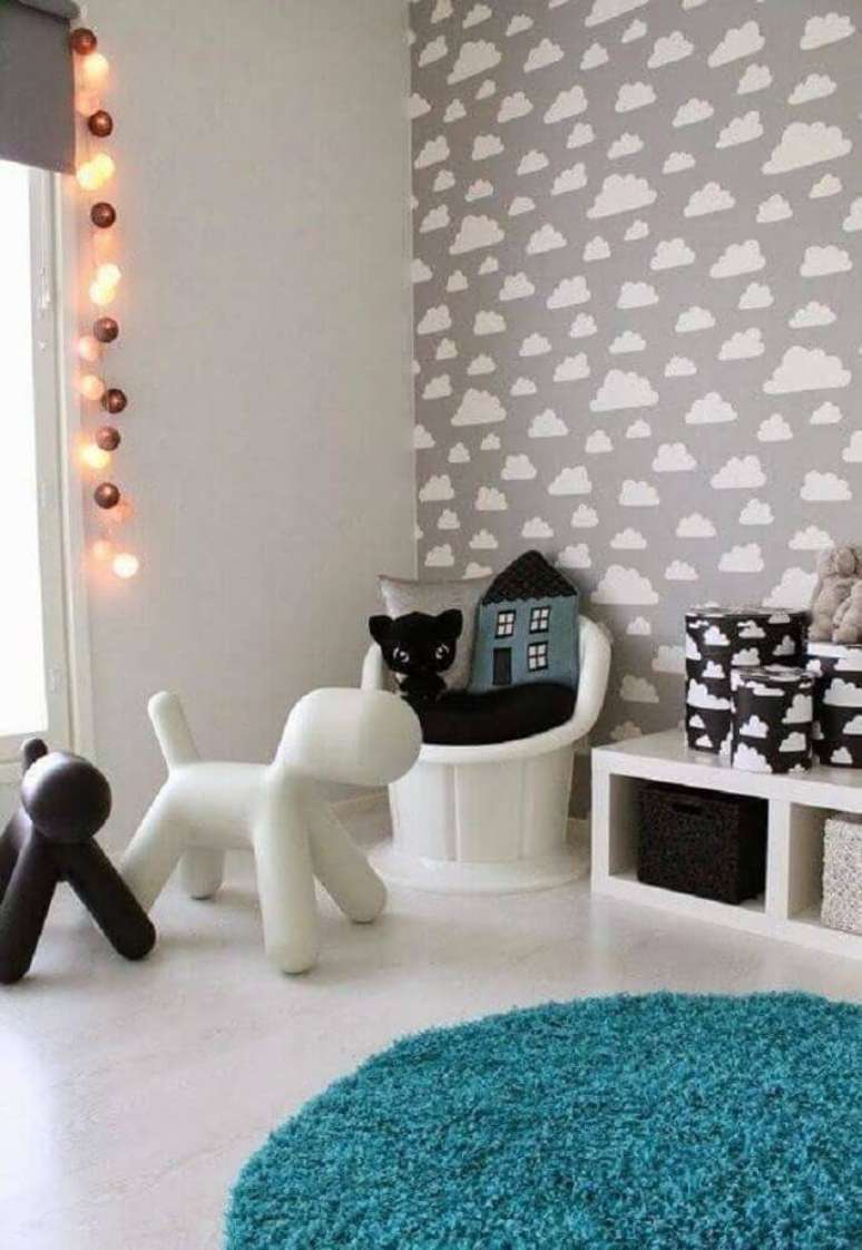 1. O papel de parede para quarto de bebê pode criar um ambiente lindo e lúdico