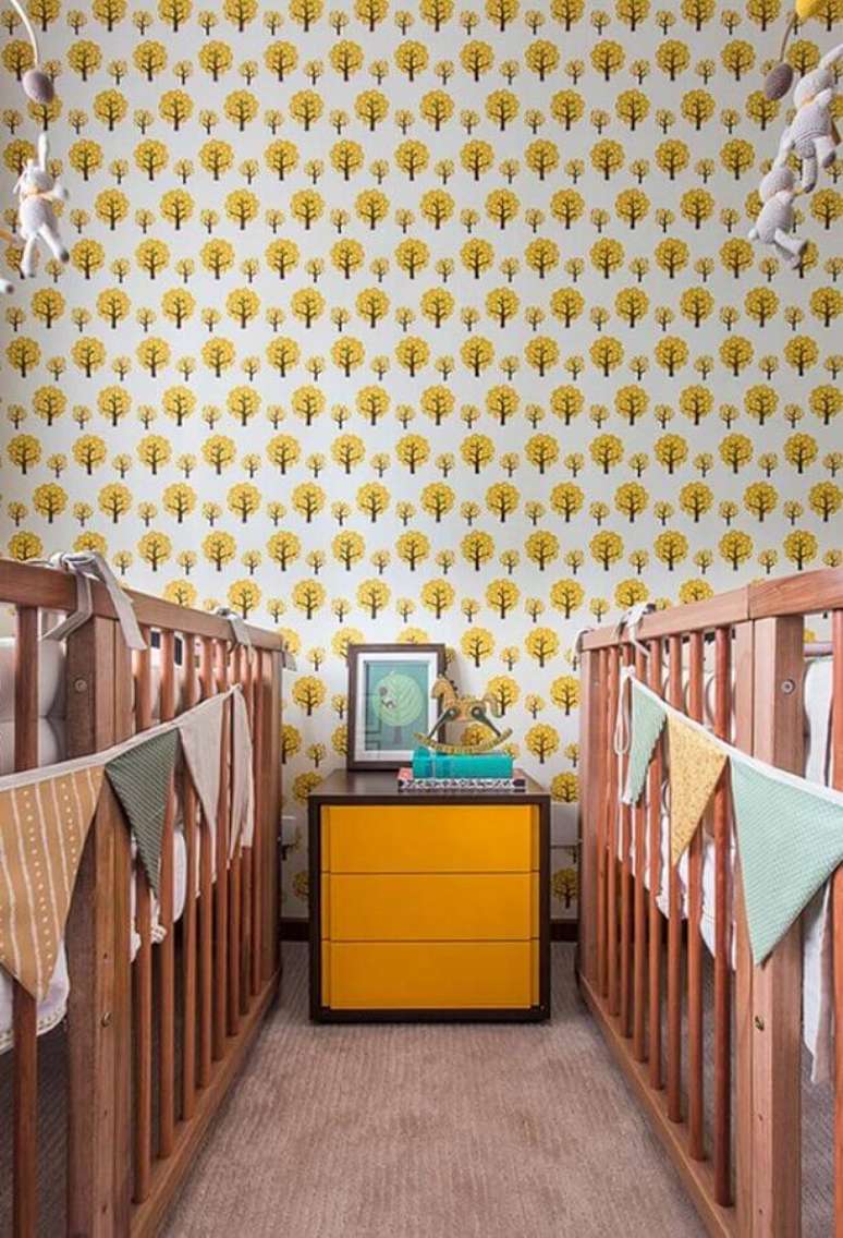 72. Papel de parede para quarto de bebê gêmeos – Foto: Pinterest