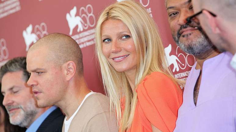 No filme, Paltrow adoece após retornar de uma viagem de negócios em Hong Kong