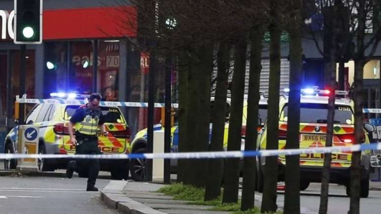 Rua no bairro de Streatham foi bloqueada após ataque a faca no último domingo, em Londres