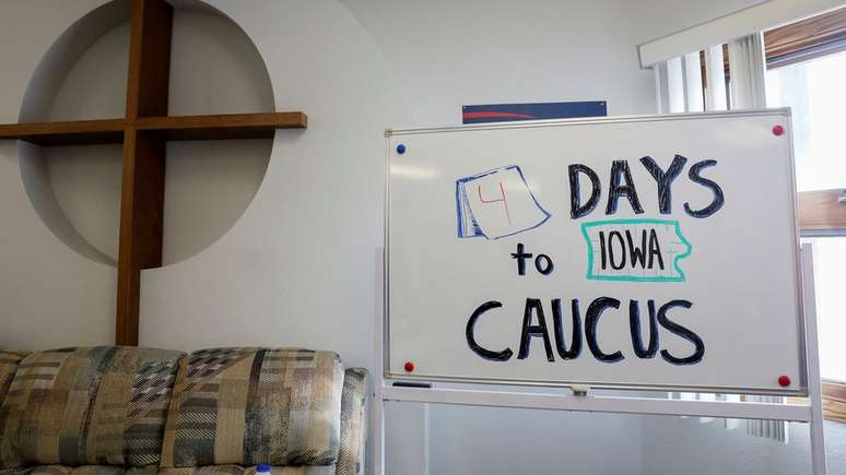 Iowa é um dos Estados em que democratas e republicanos realizam caucus em vez de primárias para escolher seus candidatos