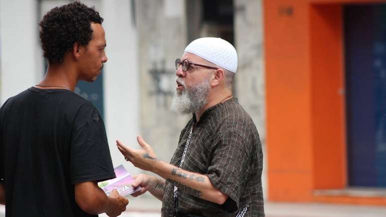 C&eacute;sar Kaab Pugnaz (&agrave; direita) ganhou um processo na Justi&ccedil;a pelos ataques que sofreu nos &uacute;ltimos anos