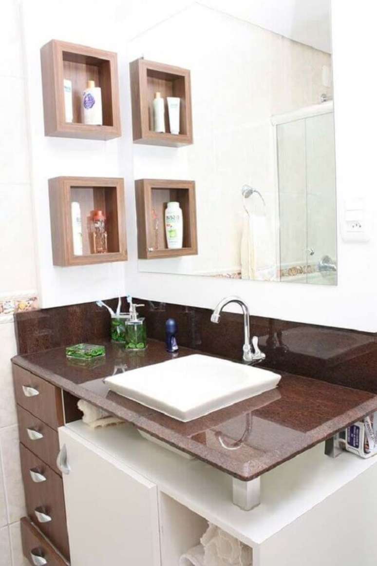 12. Escolha um modelo de bancada para banheiro pequeno que traga funcionalidade ao espa&ccedil;o &ndash; Foto: Assetproject