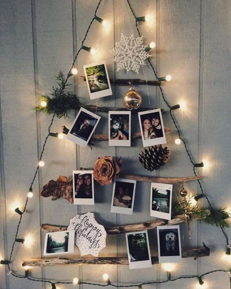 75. At&eacute; o natal pode ser decorado com o varal de fotos iluminado &ndash; Via: Colourful Girl