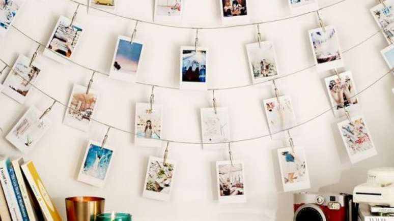 10. O varal de fotos Polaroid fica lindo