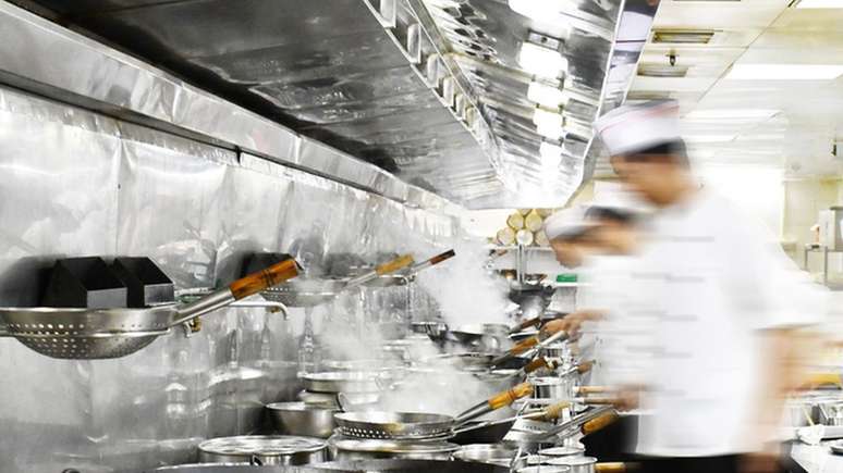 'O iFood j&aacute; declarou que seu objetivo &eacute; fornecer comida a um pre&ccedil;o mais acess&iacute;vel. &Eacute; uma meta muito nobre, mas vai ser atingida &agrave;s custas de quem?', questiona a Abrasel