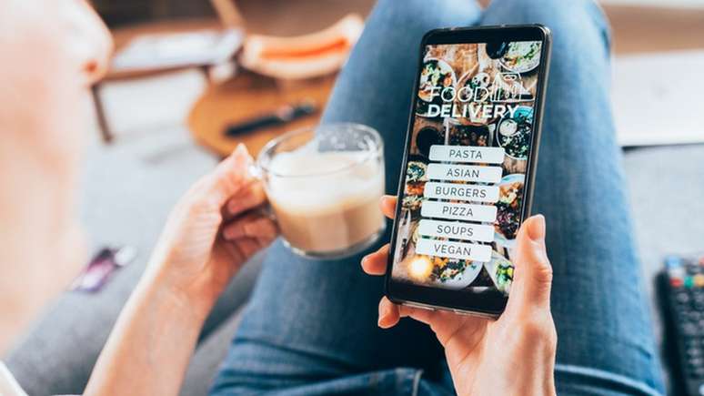 'Para ser um modelo sustent&aacute;vel, saud&aacute;vel, duradouro, precisa ser bom para todos, consumidores e a livre concorr&ecirc;ncia', diz advogada